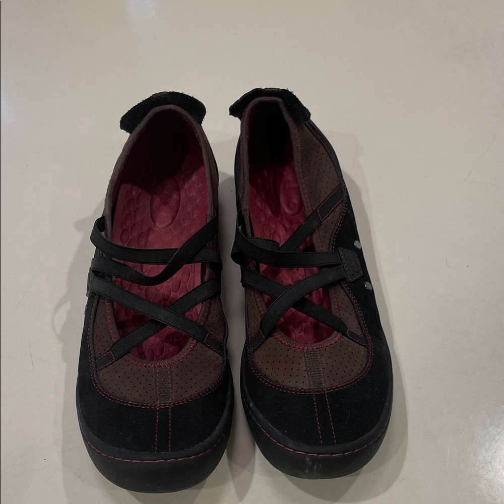 Privo Black and Dark Brown Loafers